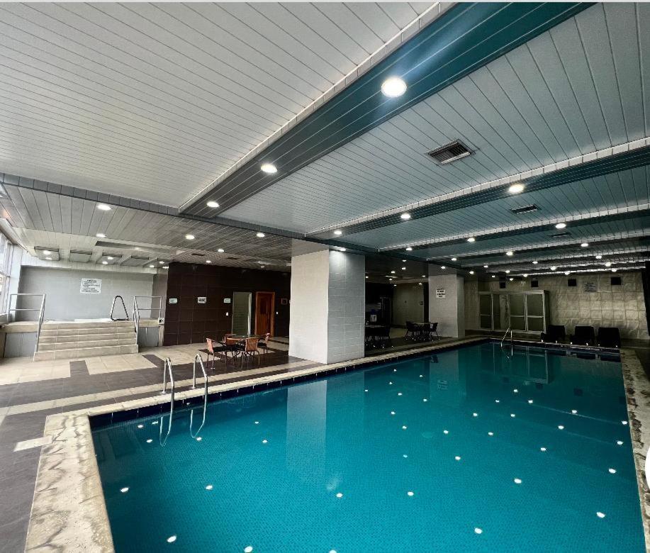 Cama King, Piscina En Suite De Lujo En Zona Privilegiada Y Centrica Quito Exterior photo