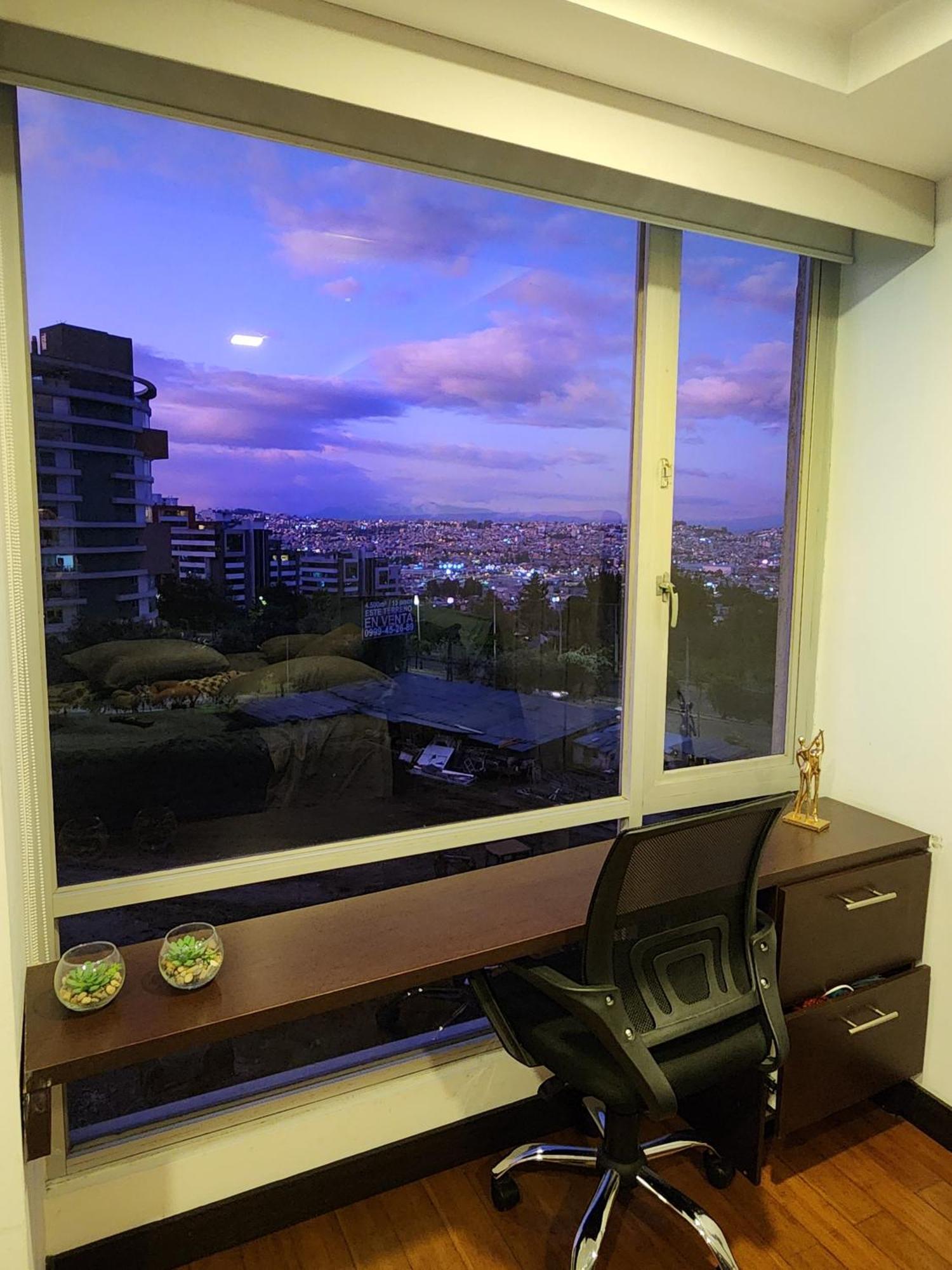 Cama King, Piscina En Suite De Lujo En Zona Privilegiada Y Centrica Quito Exterior photo